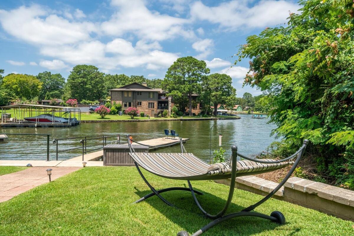 Steps To The Lake, Game Room & More! Sleeps 9 Lake Hamilton Exterior photo
